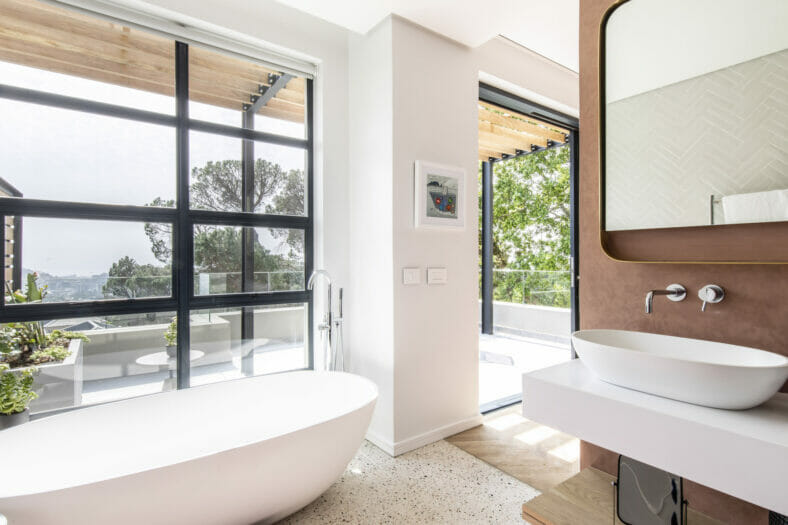 Africa tours, safari at Londolozi and Cape Town at Camissa House
