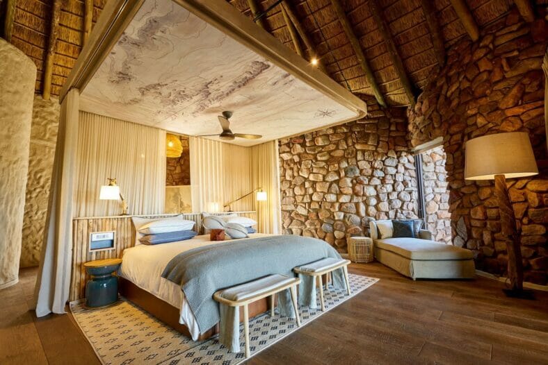 Africa tours, safari at Londolozi and Kalahari Reserve at Tswalu
