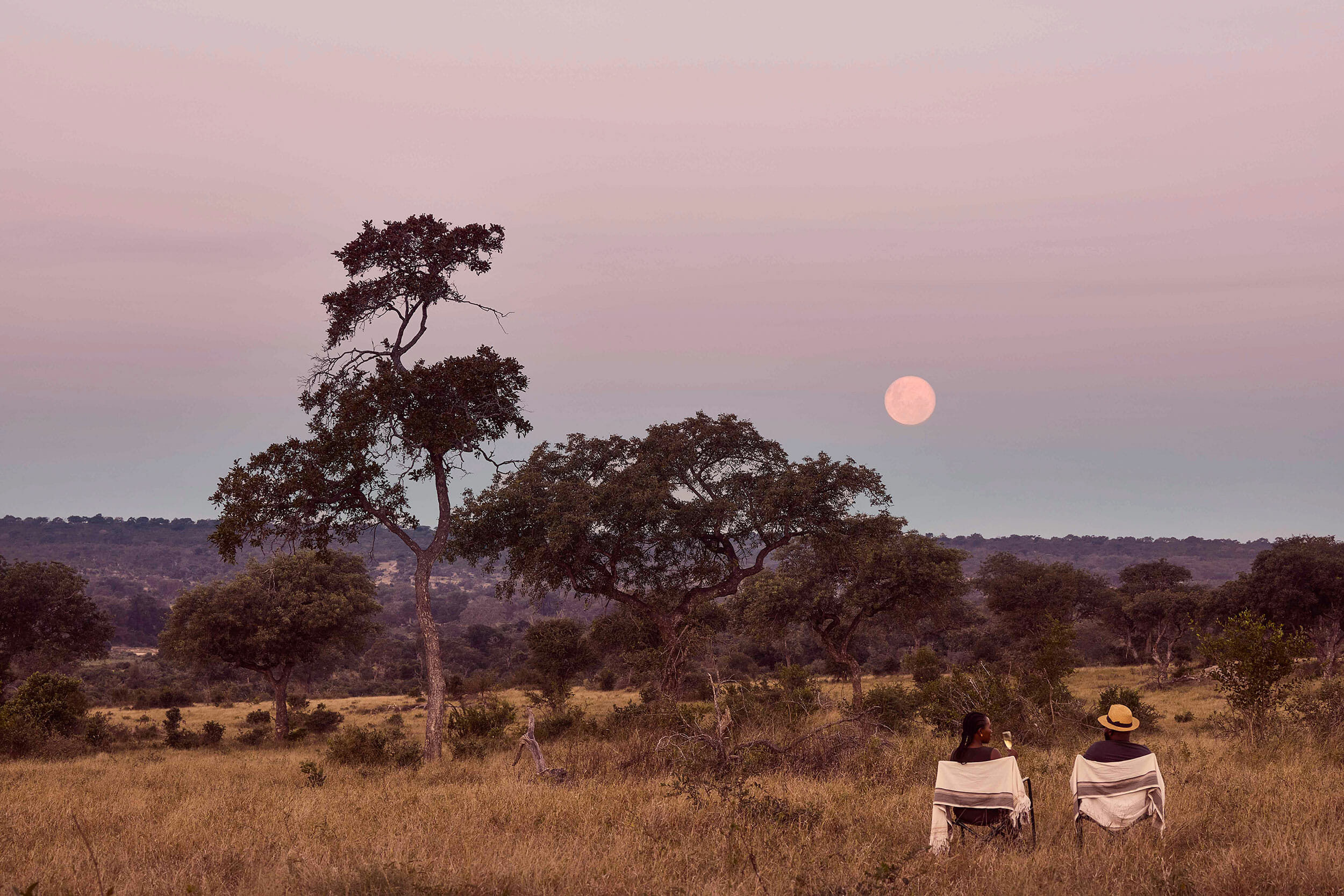 Romantic honeymoon safari in South Africa at Londolozi full moon